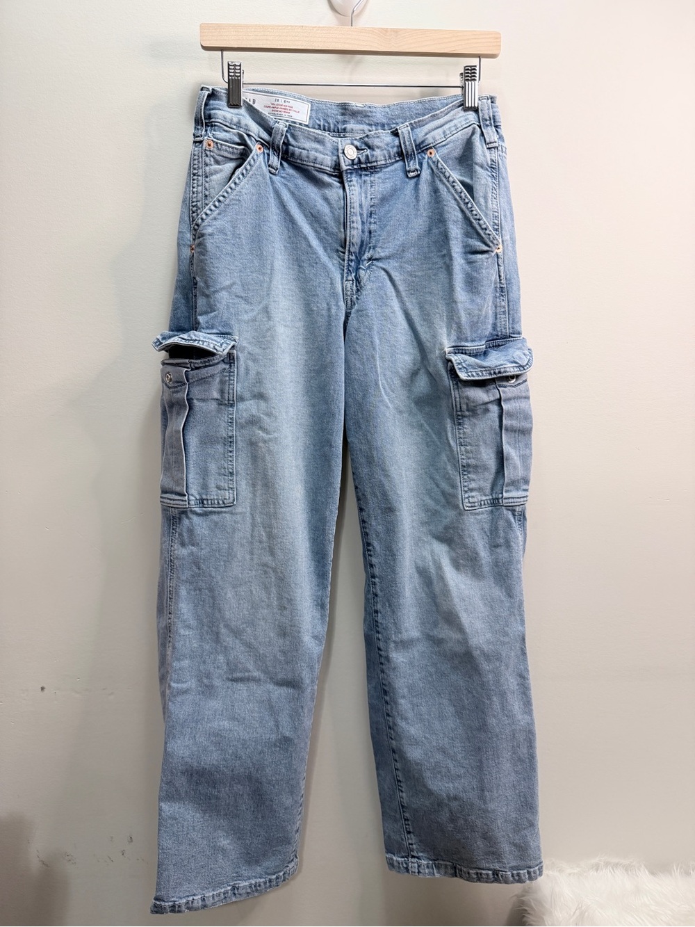 GAP Light Blue Cargo Denim Jeans - Women’s Relaxed Fit Size 28